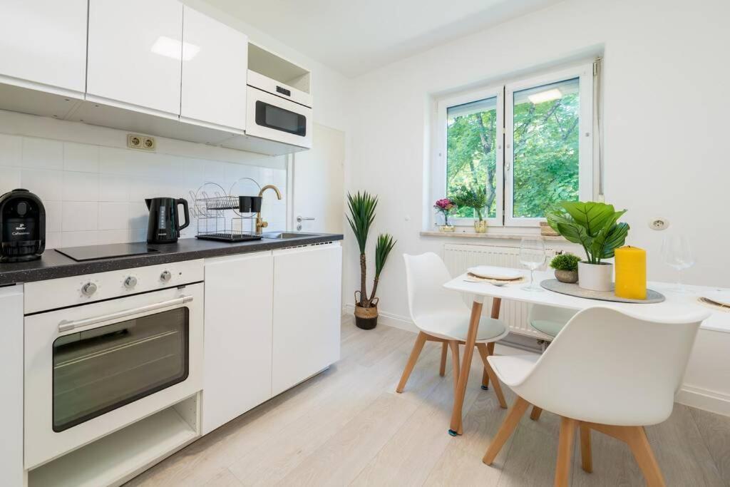Eg Rechts -Wunderschone 80M² Grosse 3-Zimmer City Wohnung Nahe Salzburg فريلاسنغ المظهر الخارجي الصورة
