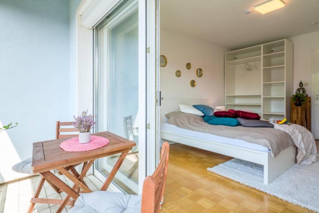 Eg Rechts -Wunderschone 80M² Grosse 3-Zimmer City Wohnung Nahe Salzburg فريلاسنغ المظهر الخارجي الصورة