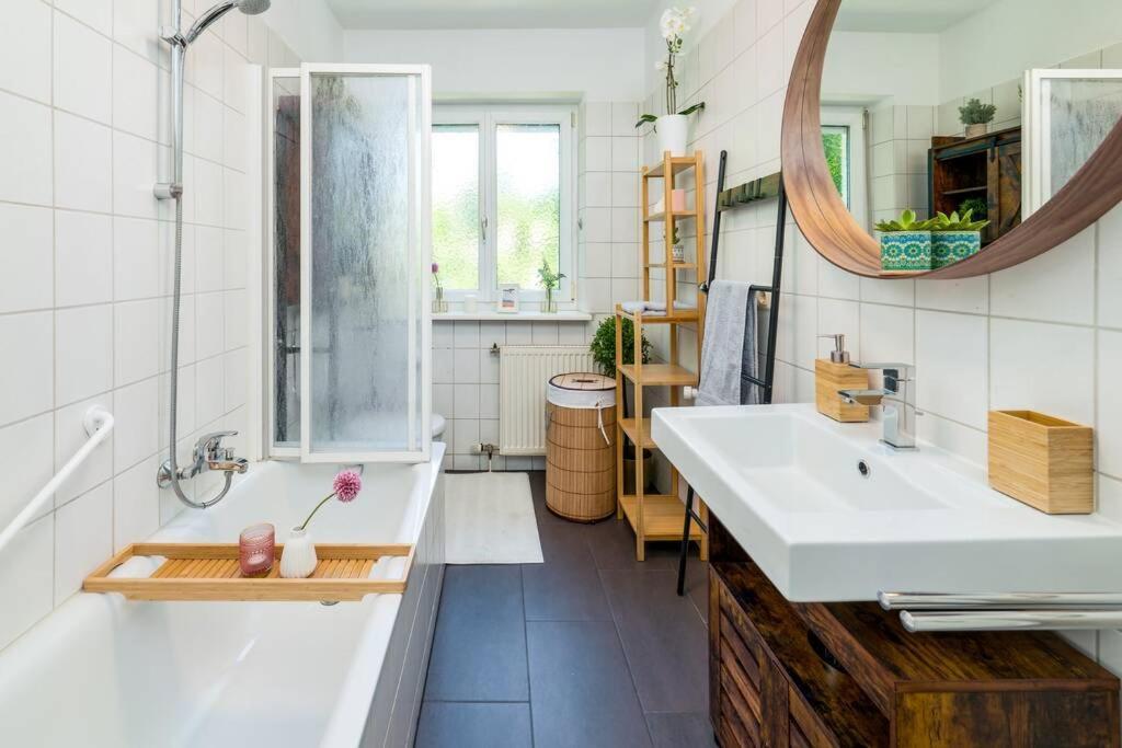 Eg Rechts -Wunderschone 80M² Grosse 3-Zimmer City Wohnung Nahe Salzburg فريلاسنغ المظهر الخارجي الصورة