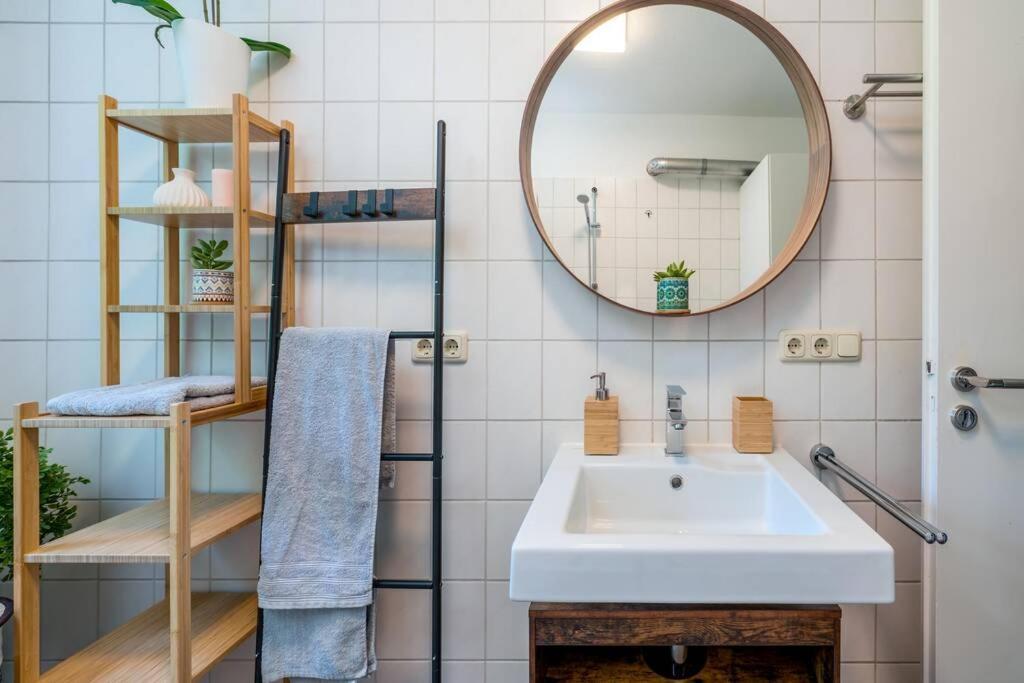 Eg Rechts -Wunderschone 80M² Grosse 3-Zimmer City Wohnung Nahe Salzburg فريلاسنغ المظهر الخارجي الصورة